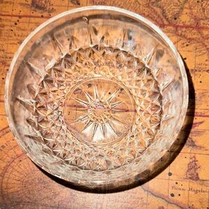 Arcoroc France Elegant Starburst Glass Bowl